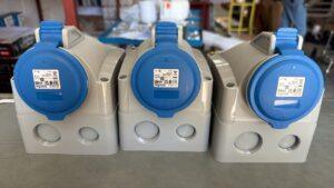 Toma industrial de sobreponer Legrand Tempra Pro (gama P17).